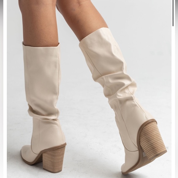 Dolce Vita- Numbra Ruched Boot In silver- Size 8.5 - Picture 7 of 10